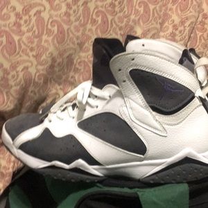 Jordon 23 grey an white